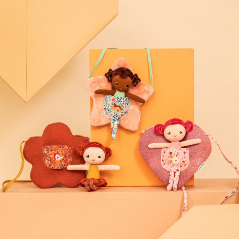 Poupée Aline avec sac coeur